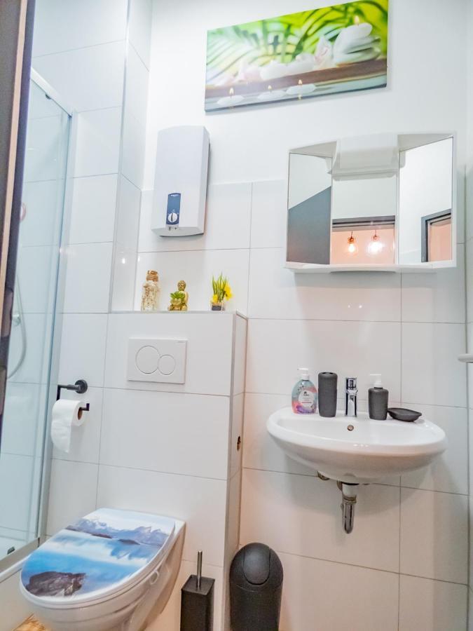 #221 Moderne City Wohnung Im Herzen Von Neuss Bagian luar foto